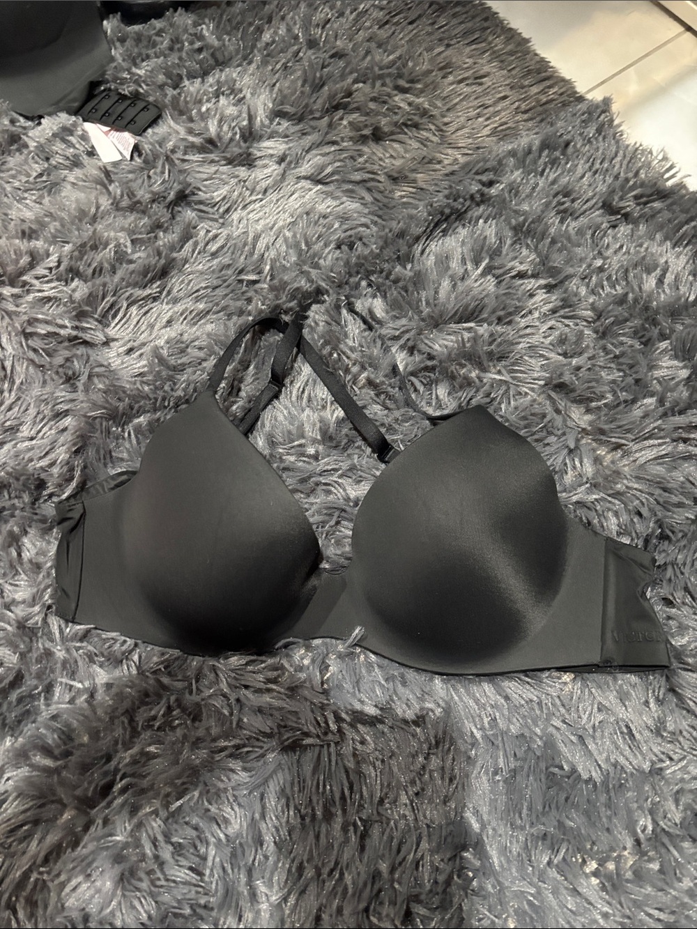 Victoria's Secret Smooth Black T-Shirt Bra